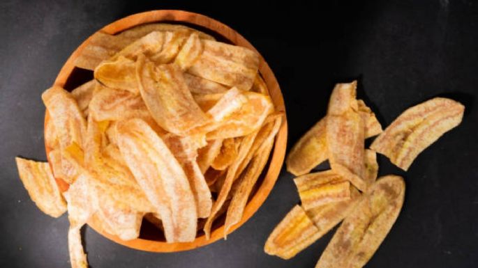 Chips de plátano frito, aprende a hacerlos en menos de 10 minutos y con solo 3 ingredientes