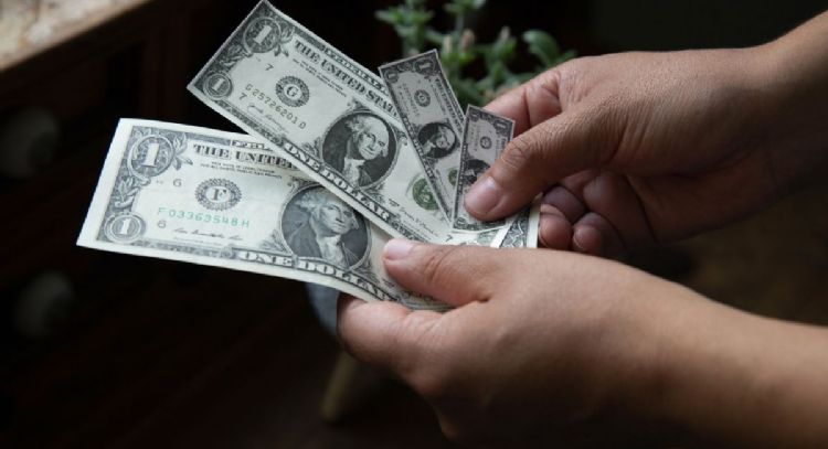 Entregan hasta 570 millones de pesos al afortunado propietario de este billete de 1 dólar