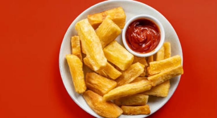 Cómo preparar la yuca en freidora de aire para que tenga muy pocas calorías y con solo 3 ingredientes