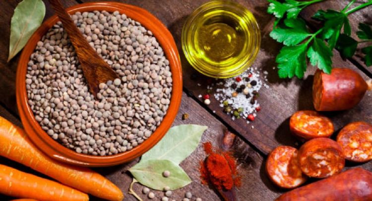 Lentejas con chorizo, aprende a hacer este delicioso plato con pocos ingredientes