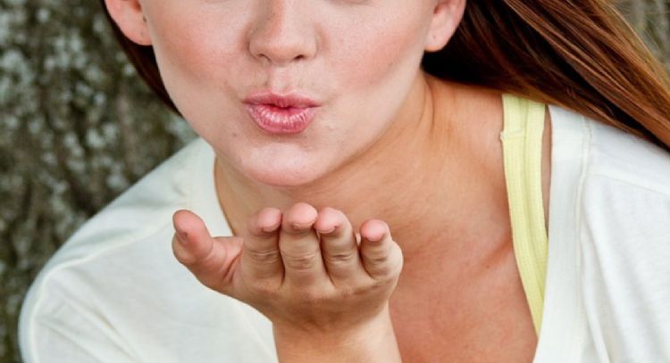 Estos son los 3 signos que mejor besan del zodiaco, según la astrología