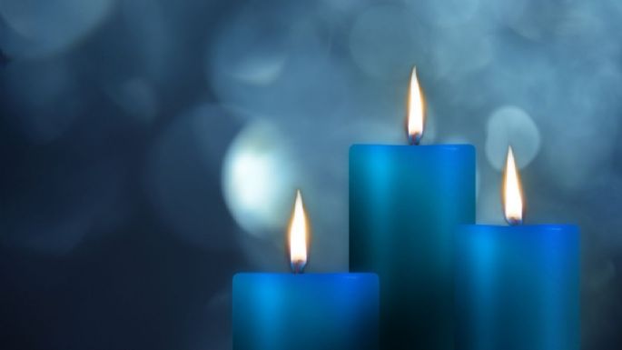Conoce el profundo significado de encender una vela azul