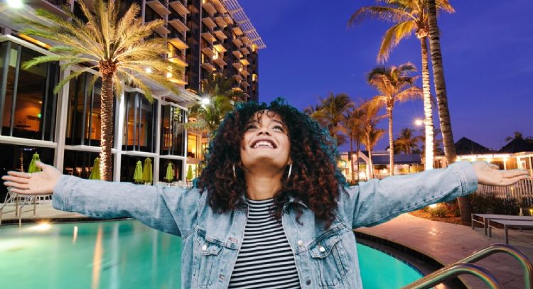 ¿Quieres ganar hasta 1000 euros por día? Así puedes hacerlo en un resort de lujo