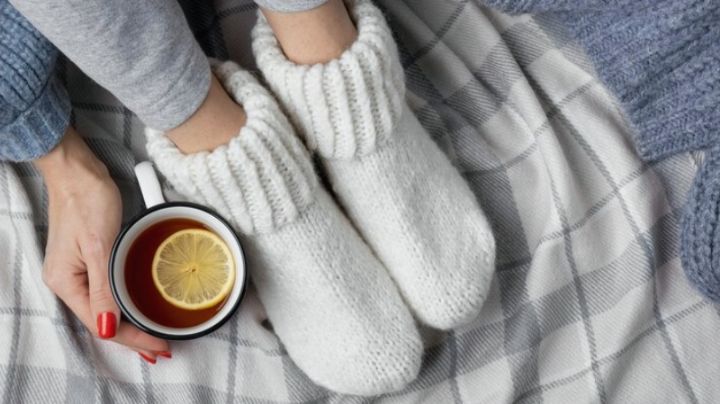 Conoce 5 trucos para calentar tus pies de forma natural