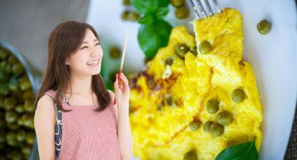 Huevos revueltos con arvejas, aprende a hacer esta sencilla cena en pocos minutos