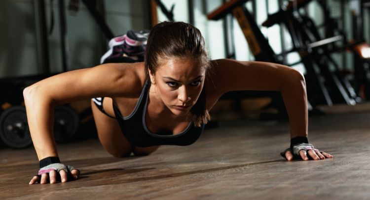 Dile adiós a la plancha y obtén abdominales de acero con un ejercicio muy eficaz