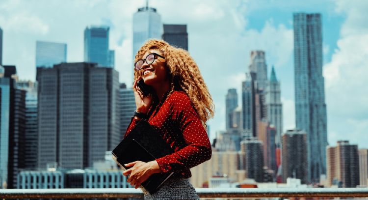 ¿Quieres trabajar en Nueva York? Estas son las vacantes de empleo para colombianos con sueldos de hasta 142,000 dólares anuales