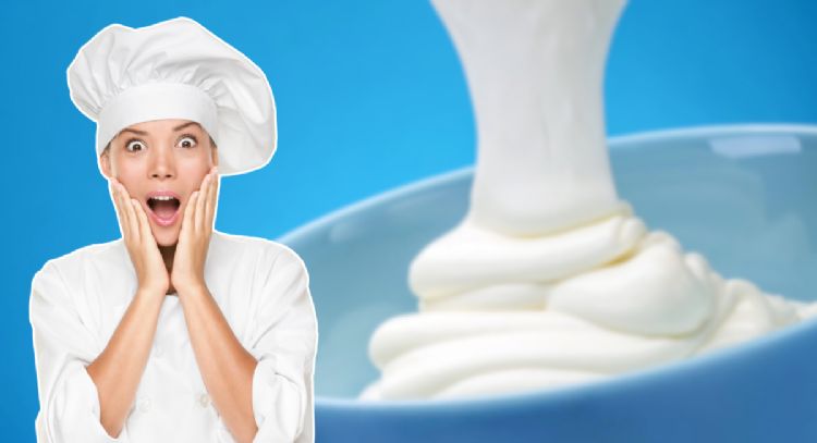 Cómo hacer yogurt griego casero con solo 2 ingredientes