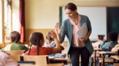 Foto ilustrativa de la nota titulada Toma asiento antes de conocer cuánto gana un docente del sector público con maestría en Colombia