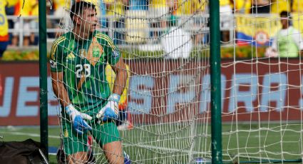 La grave reacción del 'Dibu' Martínez contra un camarógrafo tras la victoria de Colombia ante Argentina