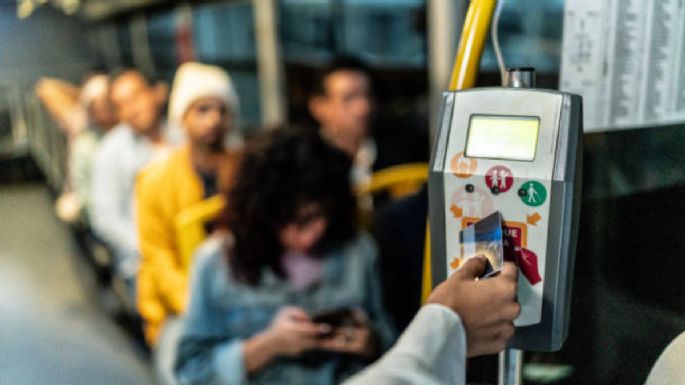 Las multas por colarse en TransMilenio se disparan: infractores deberán pagar más