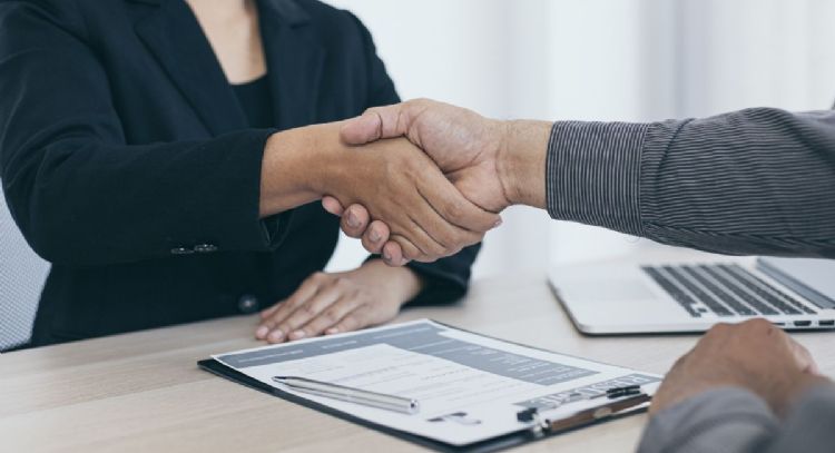 La Secretaría de Desarrollo Económico de Bogotá abre vacantes para trabajar sin experiencia previa, aquí los requisitos