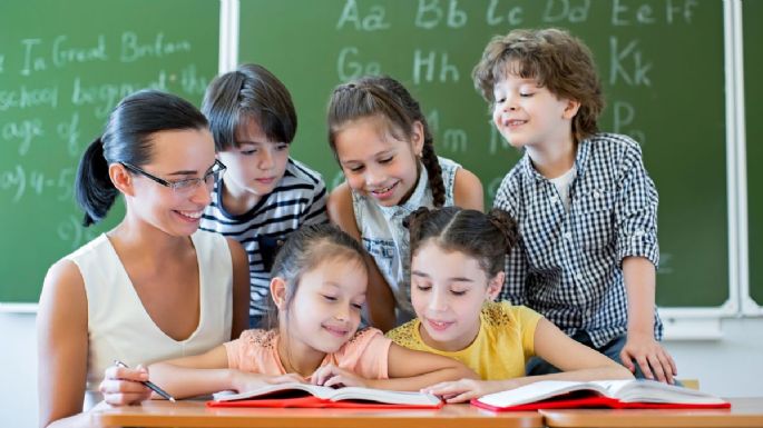 La Secretaría de Educación confirma una feliz noticia en Bogotá que celebran más de 8.000 estudiantes