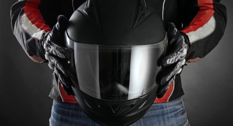 Despídete de las multas: conoce los cascos de moto que sí están permitidos para usar en Colombia