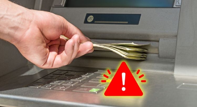 5 señales que indican que un cajero automático ha sido hackeado y podría quitarle dinero