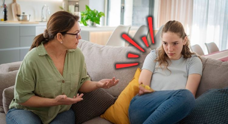 ¿Qué significa para la psicología que una persona se cruce de brazos cuando te habla?