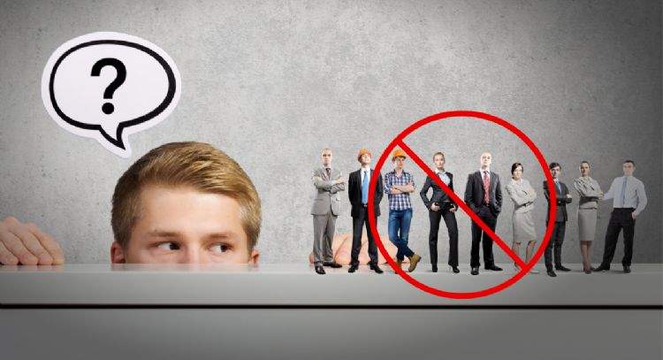 Toma asiento antes de conocer cuáles son las 4 profesiones que están a punto de ser eliminadas, según Bill Gates