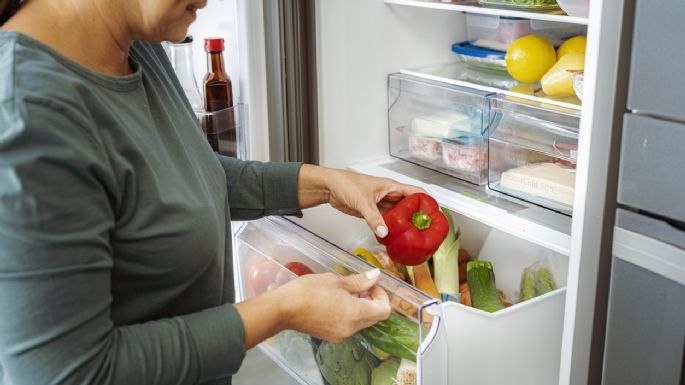 Di adiós a las bacterias: esta es la mejor forma de guardar los alimentos dentro del refrigerador