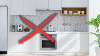 Los azulejos son cosa de abuelas: este es el nuevo estilo para decorar la cocina que es tendencia en 2025