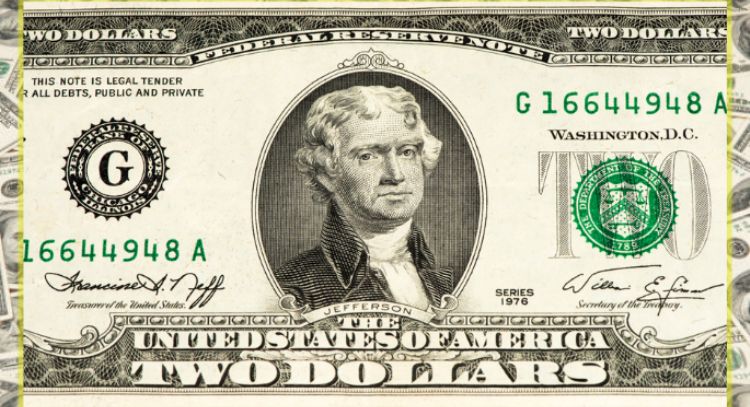 Entregan más de 300 mil dólares al suertudo dueño de este billete de 2 dólares