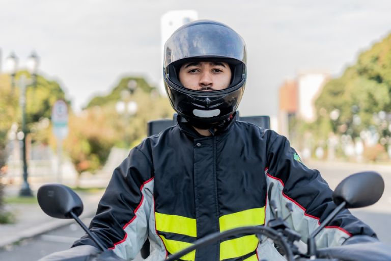 multa por no llevar el chaleco reflectivo en colombia