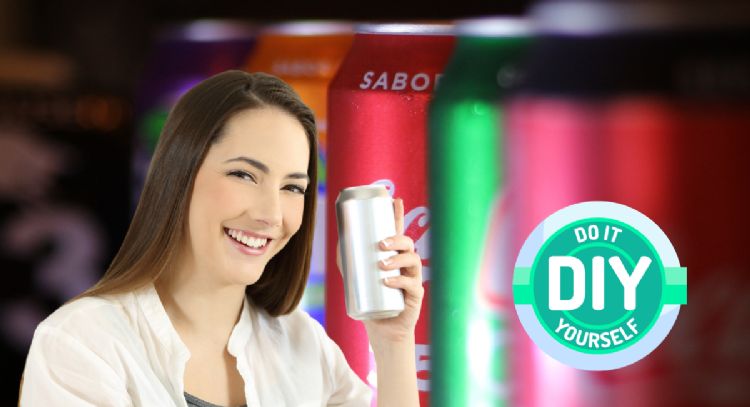 No botes las latas de gaseosa: transfórmarlas en hermosos vasos térmicos