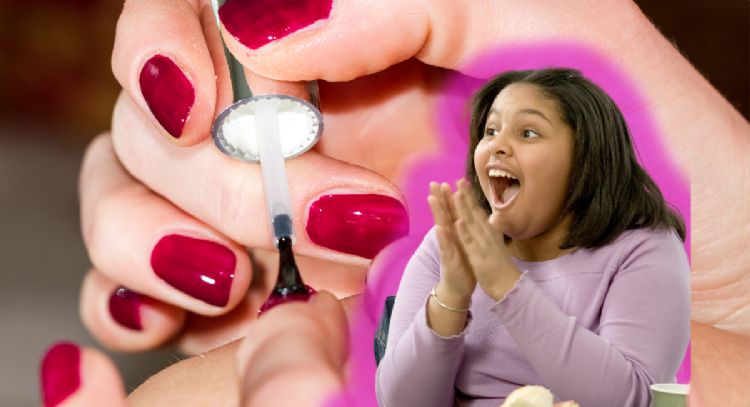 Toma asiento antes de conocer estos 4 diseños de manicura fáciles para hacer en casa