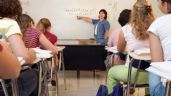 Foto ilustrativa de la nota titulada Toma aire antes de conocer cuánto ganarán los docentes en 2025 tras el decreto del aumento salarial