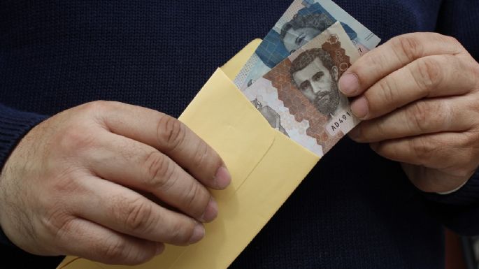 Cuánto salario cobran los gobernadores y alcaldes en Colombia después del aumento del Gobierno Nacional