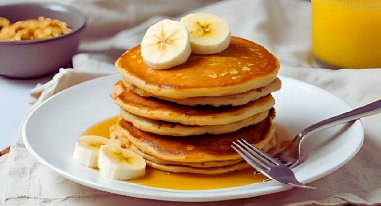 Prepara unos deliciosos pancakes de avena y banano ideales para el desayuno en solo 5 pasos