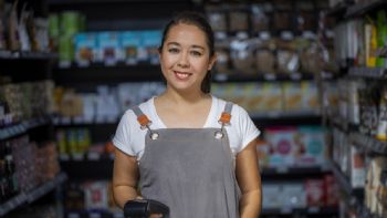 ¿Quiere trabajar en Tiendas Ísimo? Esta es la vacante de empleo con salario de más de 3 millones de pesos