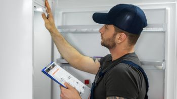 Toma aire antes de conocer cuánto gana un Técnico en Refrigeración en Medellín