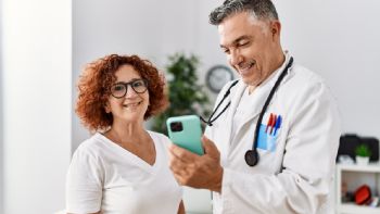 Esta es la plataforma que presta hasta 25 millones de pesos para ayudar con la salud a sus clientes