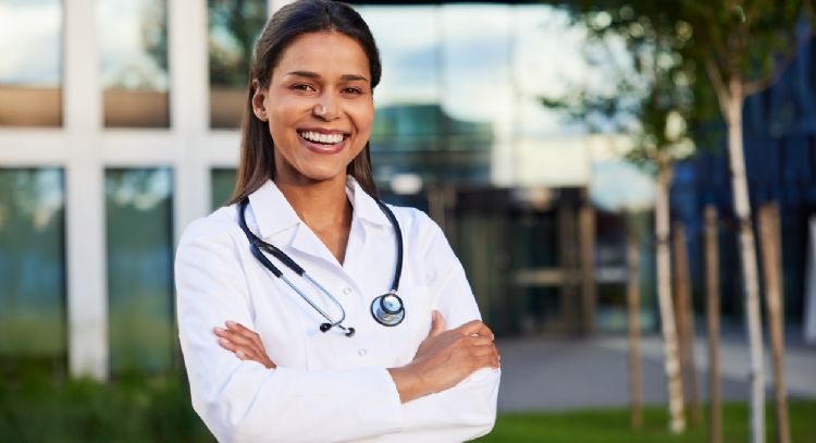 ¿Quieres trabajar en el sector de la salud? Estas son las vacantes disponibles en Colombia