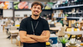 ¿Quieres trabajar en Grupo Éxito? Esta es la vacante de empleo en Bogotá con salario de más de 3 mil