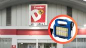 Foto ilustrativa de la nota titulada: Tiendas D1 remata esta potente linterna solar ideal para emergencias por solo 30 mil pesos