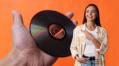 Foto ilustrativa de la nota titulada: Ese viejo CD puede ser un tesoro para el reciclaje: la técnica para lograr piezas decorativas de alto impacto