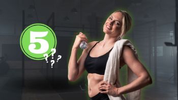 Sin gimnasio: estos son los 5 ejercicios ideales para fortalecer tus músculos durante la menopausia