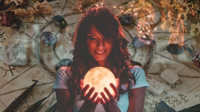 Cómo aprovechar la energía de la Luna Creciente para crear un amuleto y recibir un manto de prosperidad