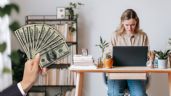 Foto ilustrativa de la nota titulada: Estos son los 5 empleos en los que puedes ganar en dólares y trabajar desde casa