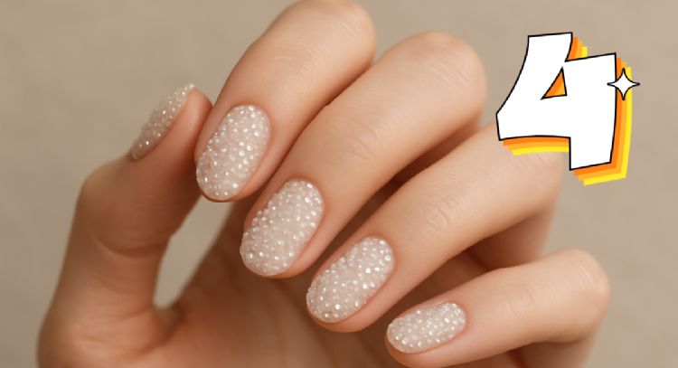 Expertas en uñas revelan los diseños crystal nails que marcarán las tendencias de agosto