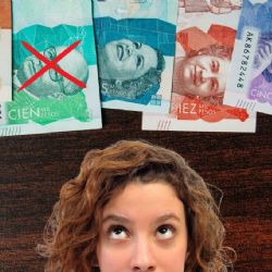 La metodología de estafa que ya engaño a miles de colombianos: cómo identificar un billete falso de