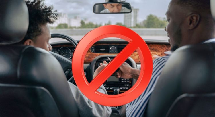 Multas en Colombia: de cuánto es la sanción por enseñar a conducir a un menor de edad