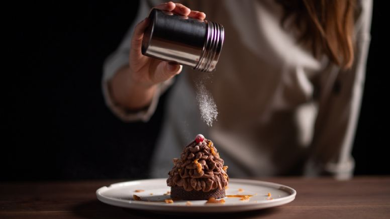 Cómo preparar un delicioso volcán de chocolate con solo 8 ingredientes