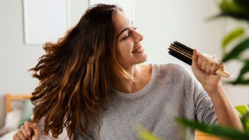 La sencilla rutina para lograr un pelo sano y bonito en pocos meses