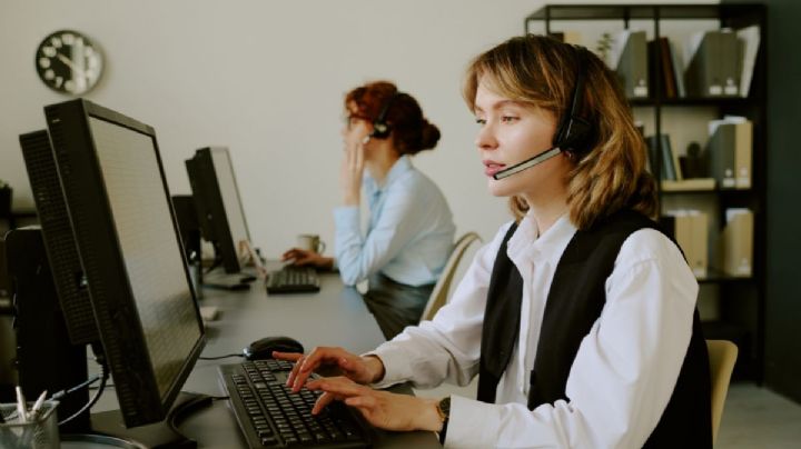 La IA confirma las 3 profesiones con peor futuro cercano en el mercado laboral