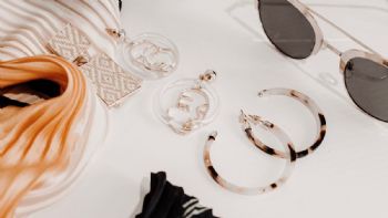 Este es el accesorio que no puede faltar en tus looks durante el 2026