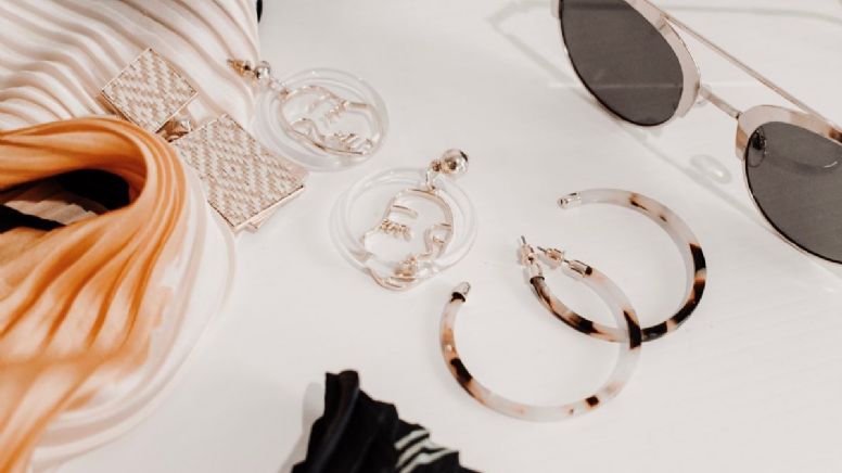 Este es el accesorio que no puede faltar en tus looks durante el 2026