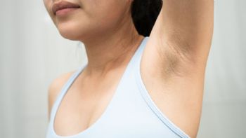 Cómo eliminar el sudor y el mal olor de las axilas: métodos caseros