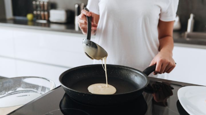 Cómo evitar que la comida se pegue en la sartén al cocinar
